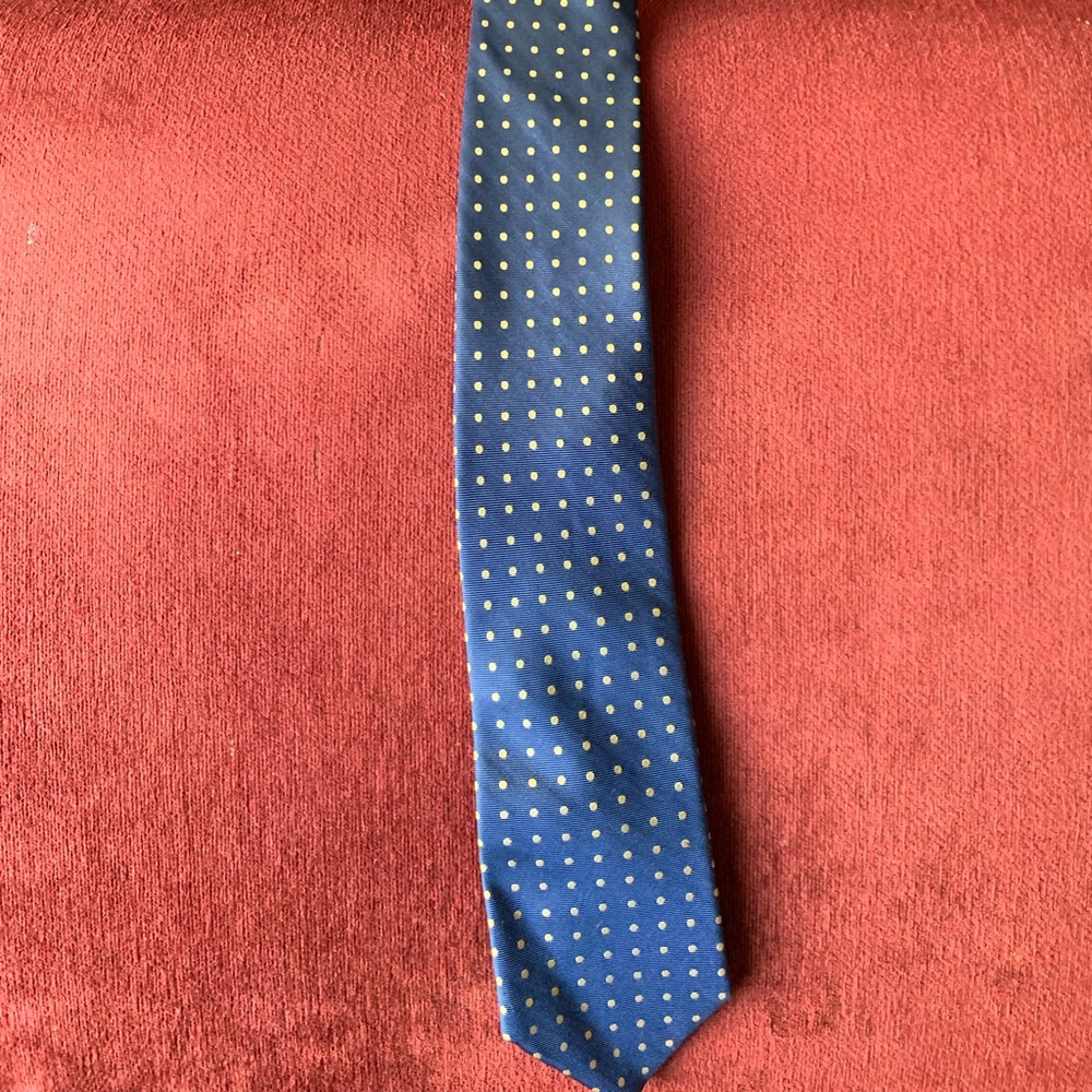 Polka dot tie